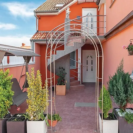 Pervan Apartmán *